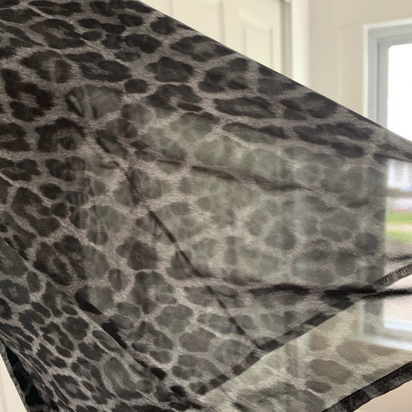 Michael Kors Shirt - Picture 3 of 4